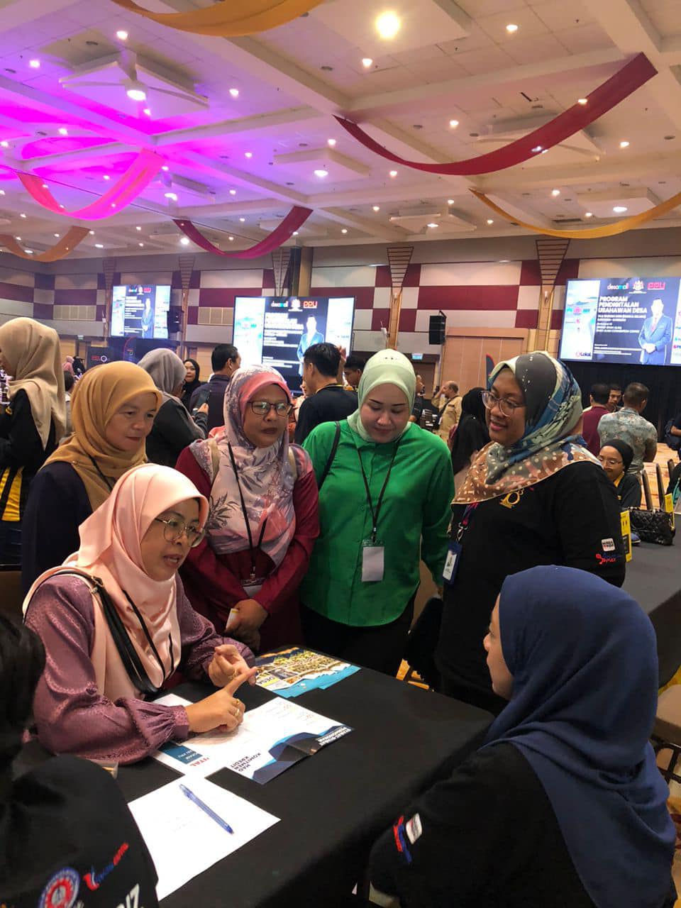 Program Pendigitalan Usahawan Desa Rural Capital Berhad